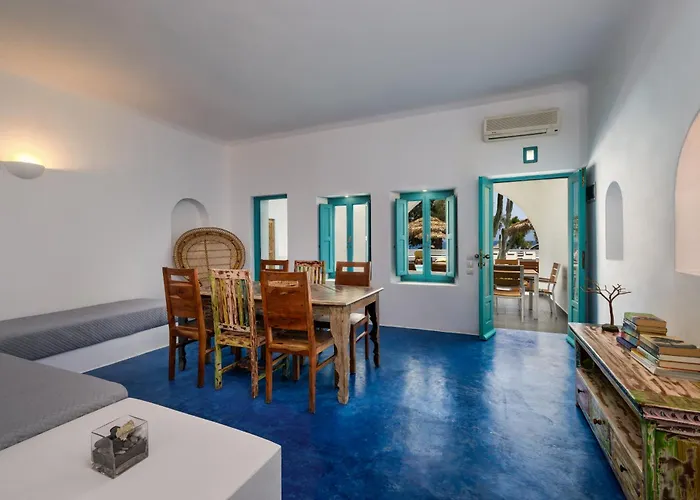 Nissia Beach Apartments & Suites