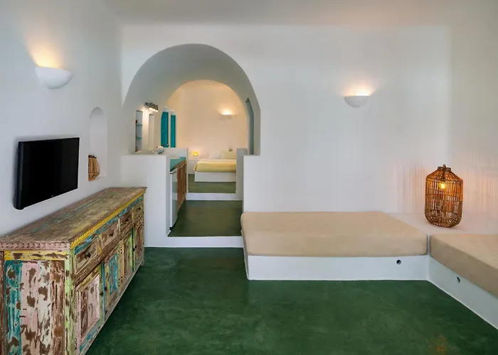Nissia Beach Apartments & Suites
